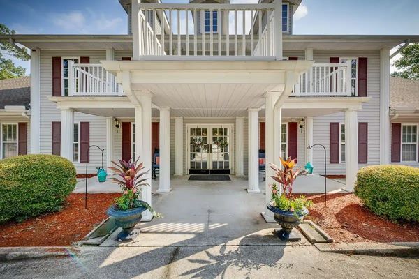 Cypress Square - image 1