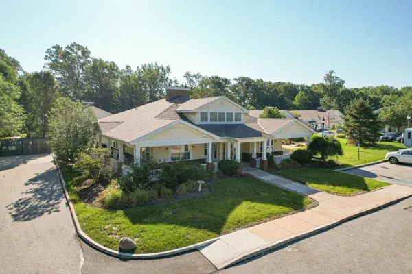 Maple Ridge - image 1