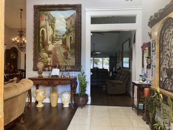 Cypress Residence - image 1