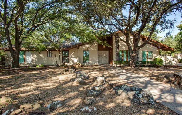 Avalon Memory Care - Hughes Circle - image 1