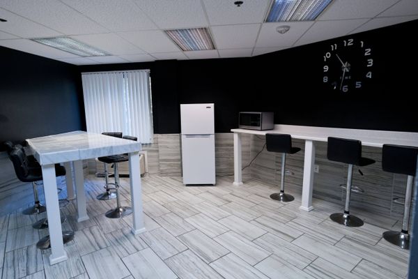 Autumn Lake Healthcare At Oakview - image 1