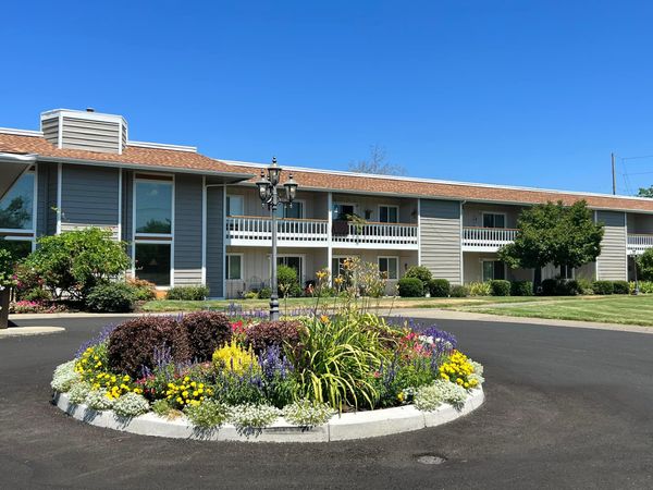 Northridge Senior Living - image 1