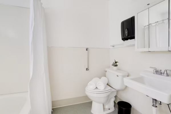 Apple Ridge Assisted Living - image 1