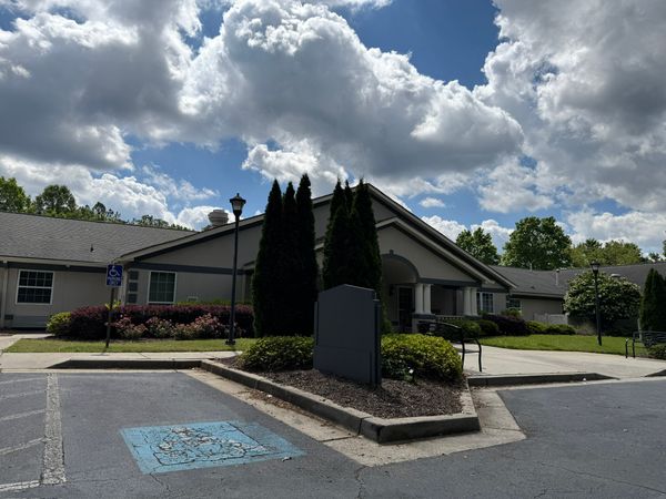 The Retreat at Sandy Springs - image 1