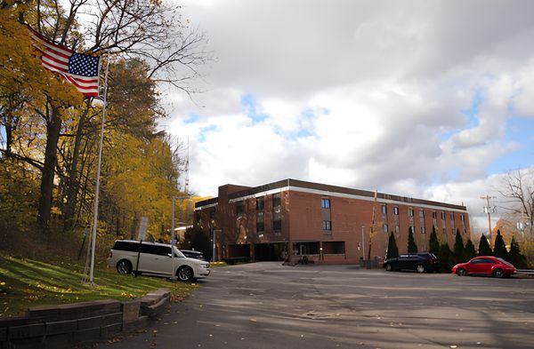 Cobbs Hill Manor - image 1
