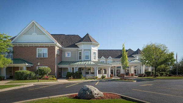 Atria Park Of Glen Ellyn - image 1