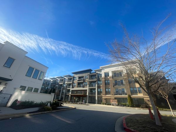 Everleigh Halcyon Village - image 1