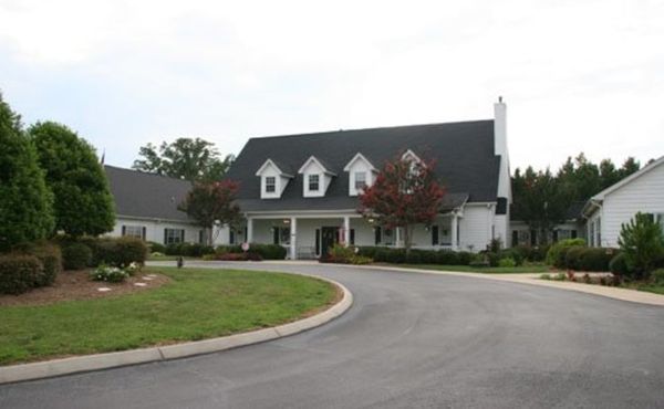 Greenville Glen - image 1