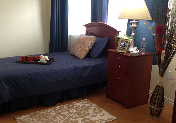 Azalea Gardens Assisted Living - image 1