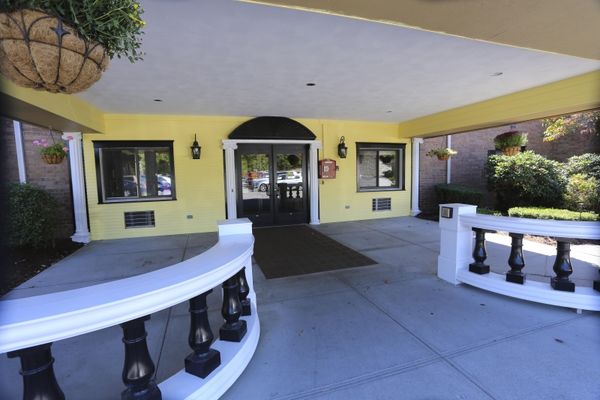 Heritage Hills Nursing & Rehabilitation Center - image 1