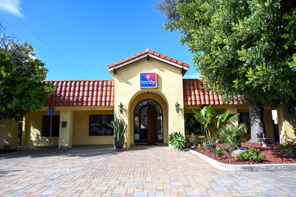 Bonita Springs Senior Living - image 1