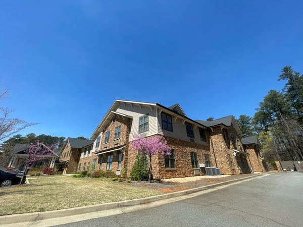 Brickmont of Woodstock - image 1