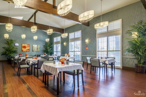 Montclair Royale Senior Living - image 1