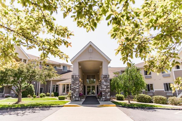 College View Manor - image 1