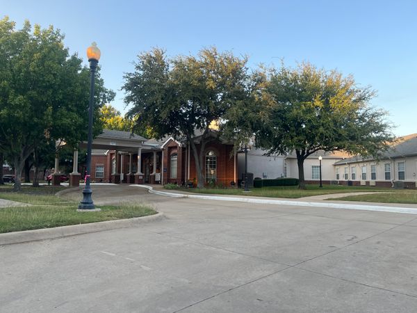 The Waterford at Plano Assisted Living Community - image 1