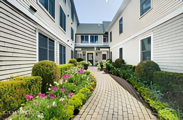 Seacrest Retirement Center - image 1
