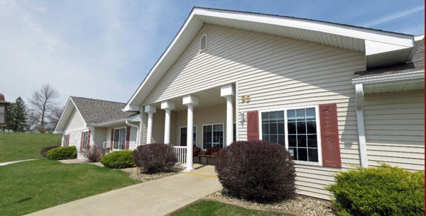Arlington Place Of Grundy Center - image 1