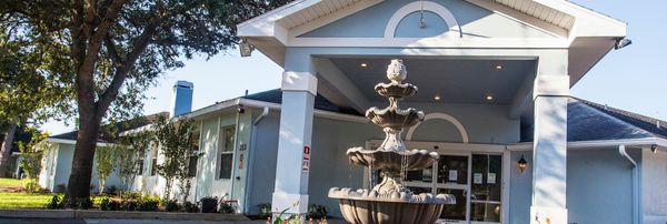 Magnolia Manor - image 1