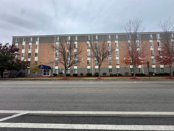 Grand Regency of Jackson Park - image 1