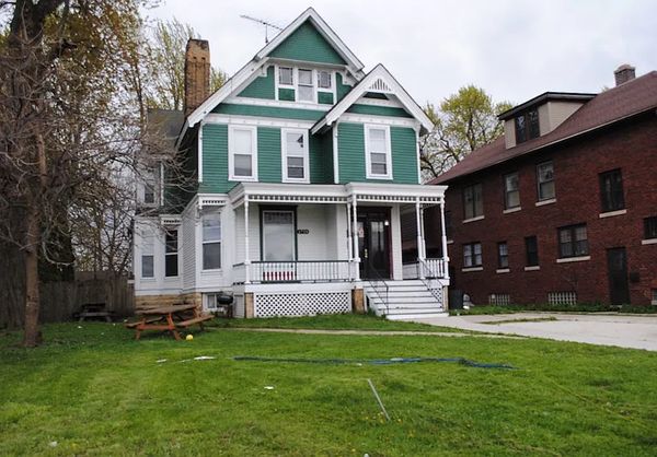 Sunshine Manor - image 1