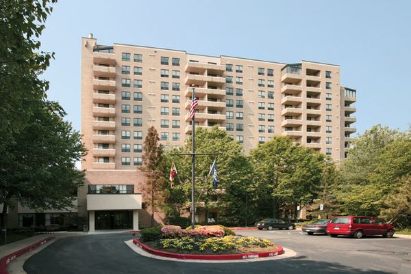 Residences at Vantage Point in Columbia - image 1
