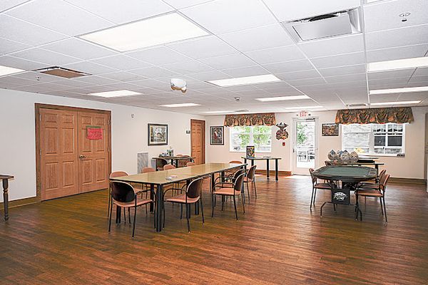 Oak Park Place Menasha - image 1