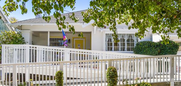Heritage Inn - image 1
