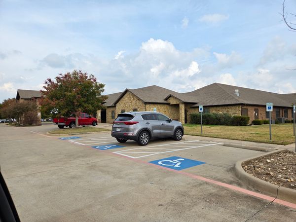 Mira Vista Court - image 1