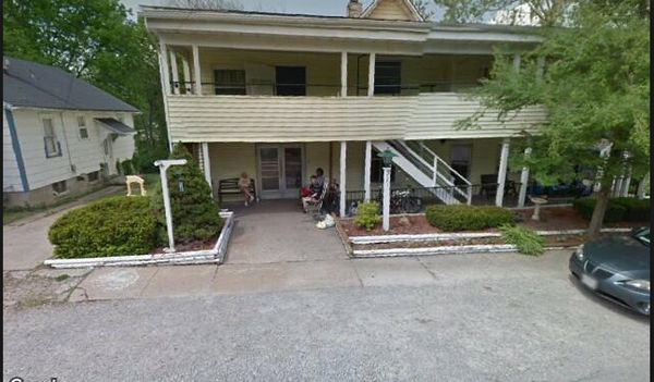 Towne House - image 1