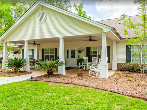 Oaks at Charleston - image 1