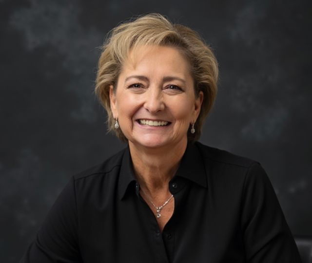 Tess McHenry profile image