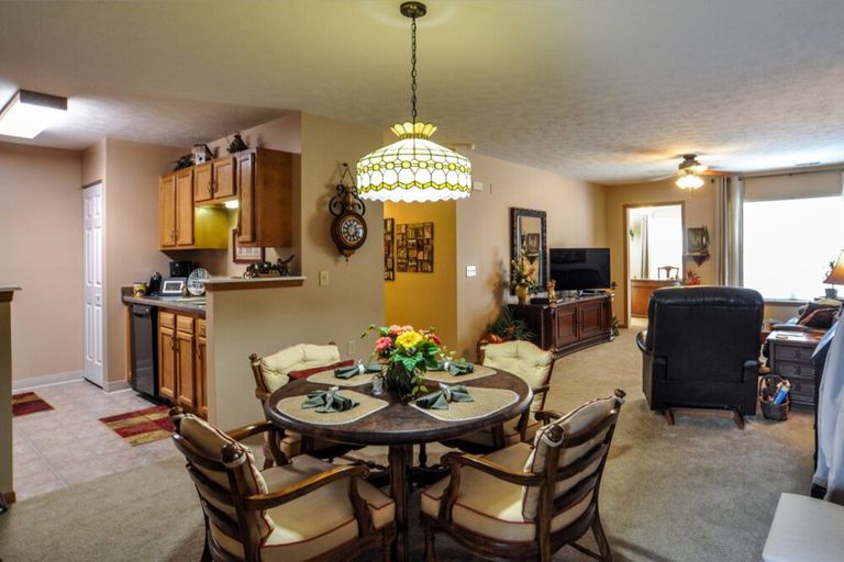 Five Star Residences Of Northwoods, Kokomo, IN 3