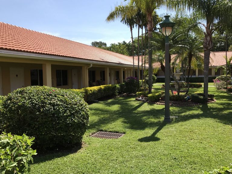Active Senior Living Residence, Tamarac, FL 1