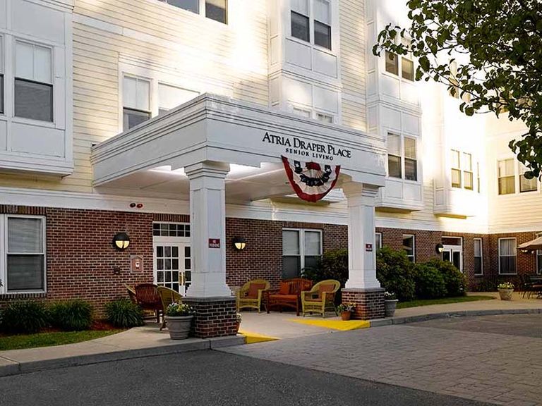 Atria Draper Place, Hopedale, MA 1
