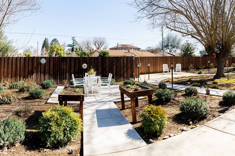 Astoria at Oakdale, Oakdale, CA 2