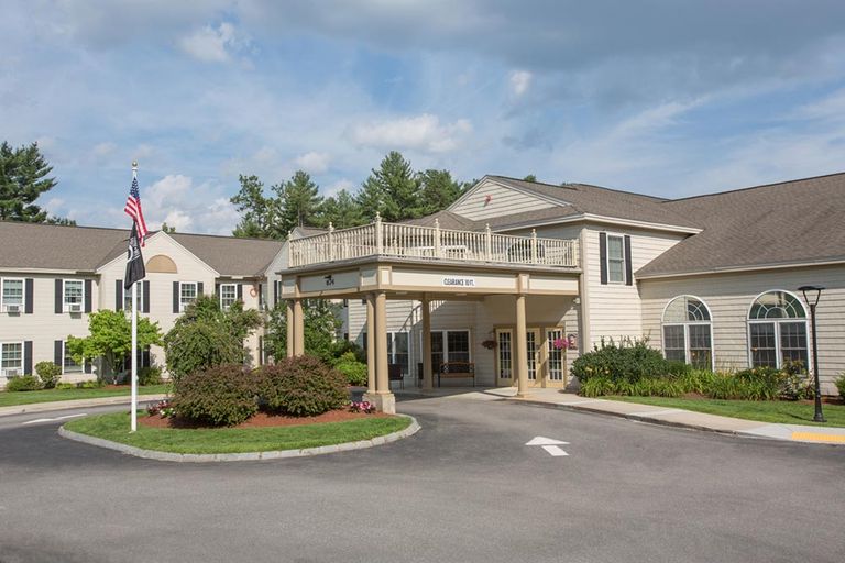 Benchmark Senior Living At Nashua Crossings, Nashua, NH 2