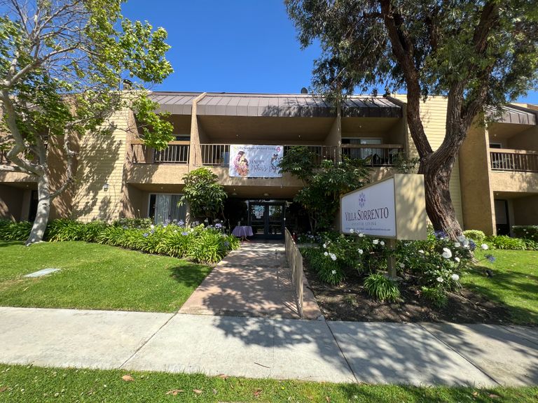 Villa Sorrento, Torrance, CA 3