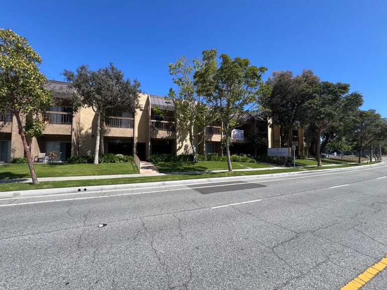 Villa Sorrento, Torrance, CA 1