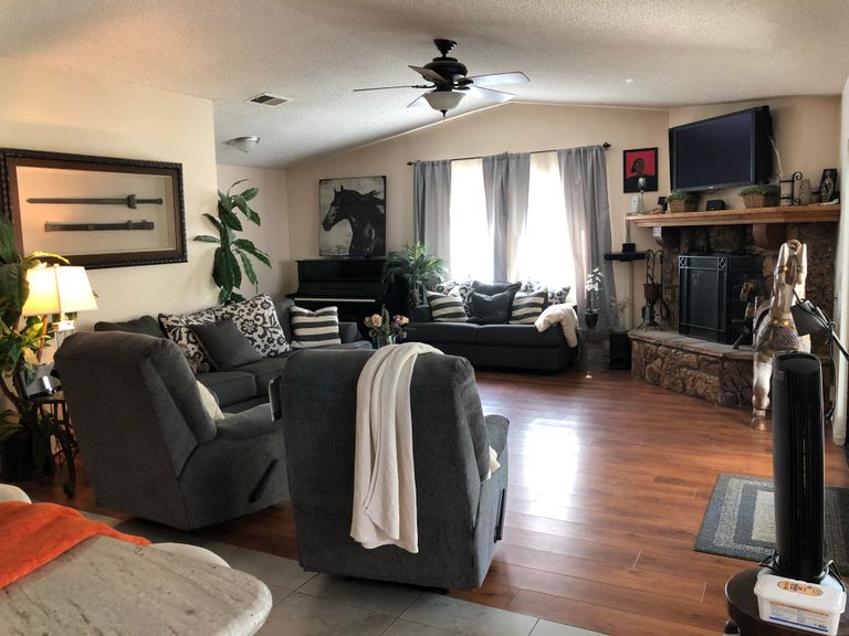 Azalea Gardens Care Home, Quartz Hill, CA 1