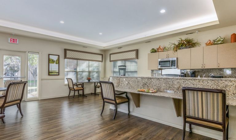 Oakmont Livonia, Livonia, MI 2