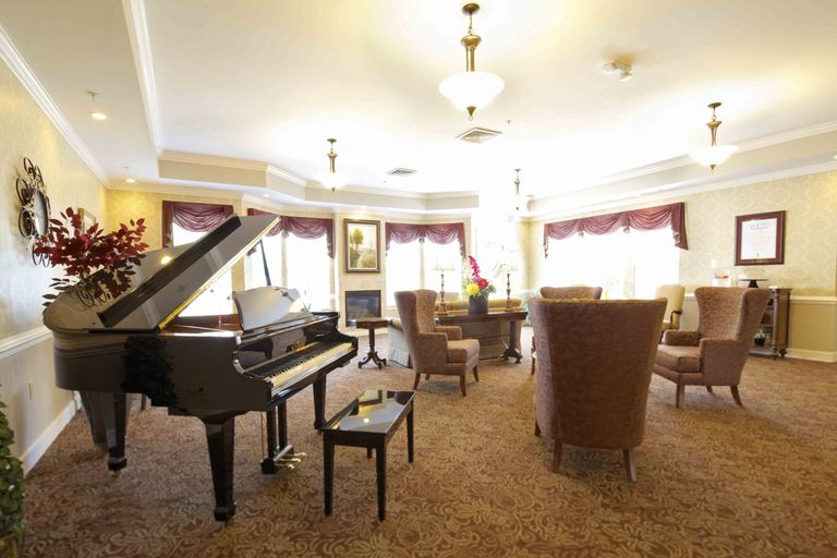 Commonwealth Senior Living at Hampton, Hampton, VA 2