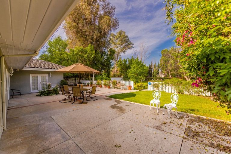 Jackie's Hideaway A, Tarzana, CA 3