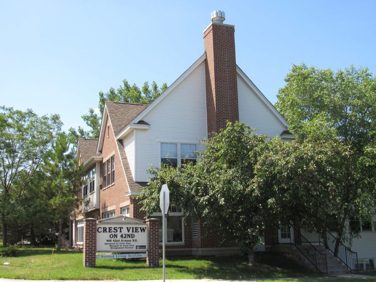 Crest View On 42nd, Columbia Heights, MN 1