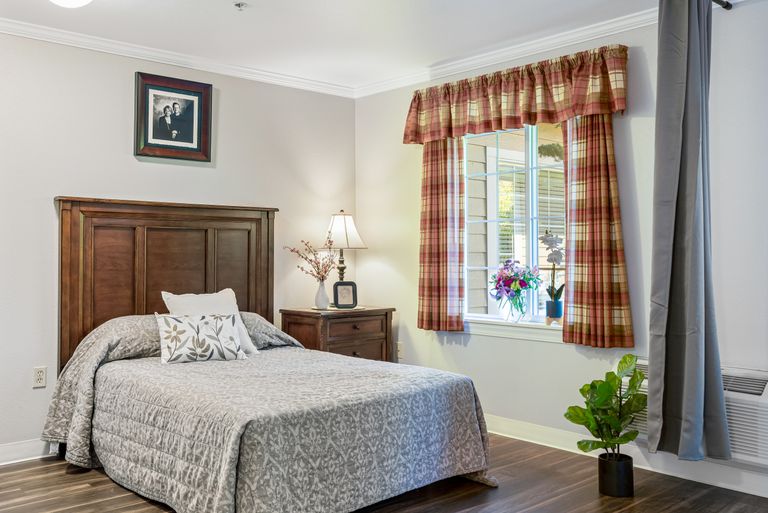Cedar Crest Alzheimer’s Special Care Center, Tualatin, OR 2