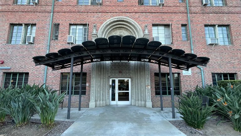 Kingsley Manor, Los Angeles, CA 3