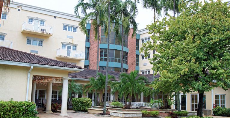 Emerald Park of Hollywood, Hollywood, FL 3