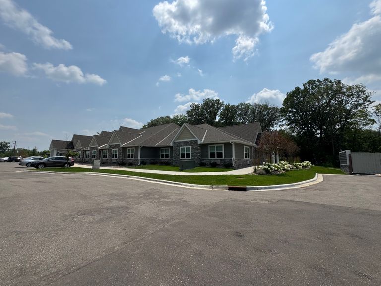 Suite Living Eden Prairie, Eden Prairie, MN 3