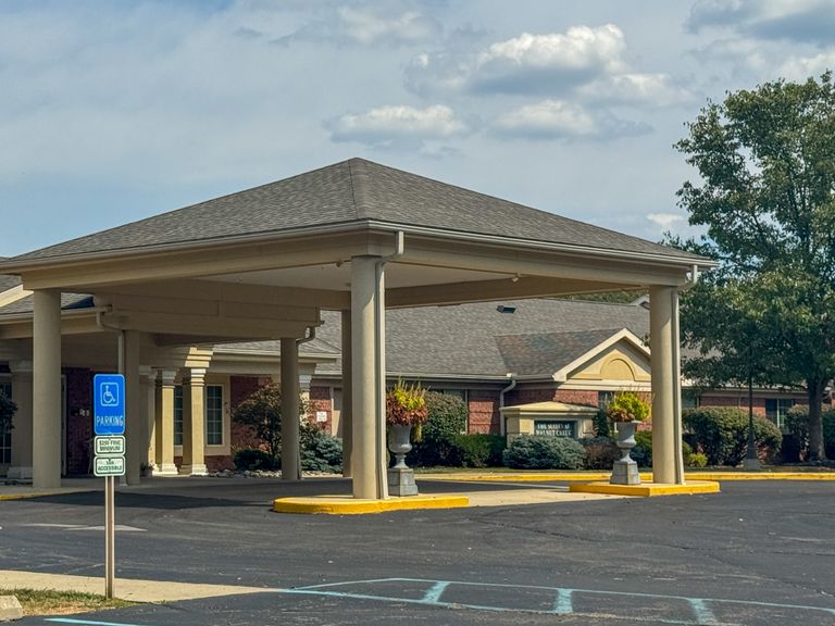 Suites at Walnut Creek, Kettering, OH 1