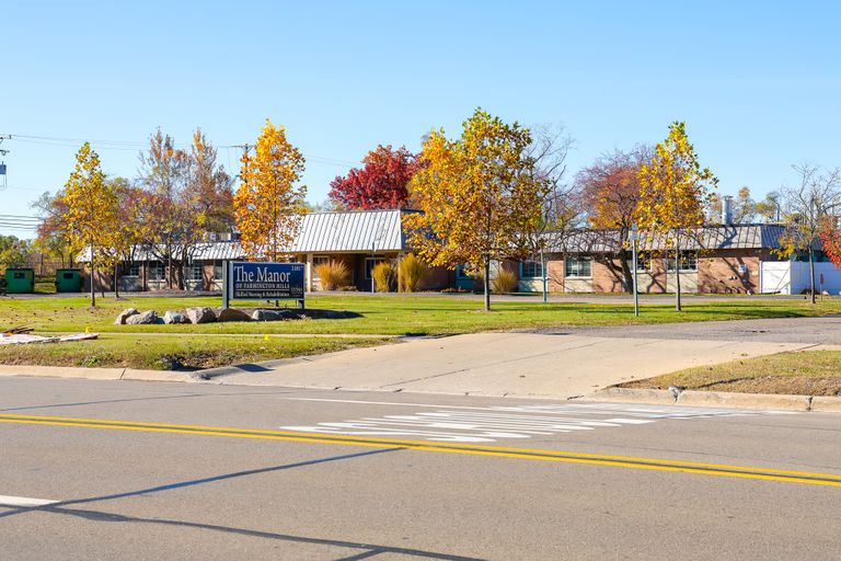 The Manor Of Farmington Hills, Farmington Hills, MI 3