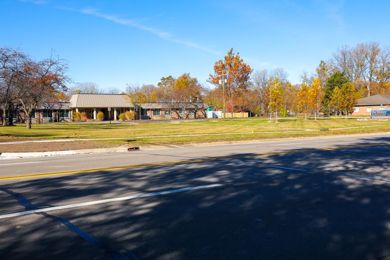 The Manor Of Farmington Hills, Farmington Hills, MI 1